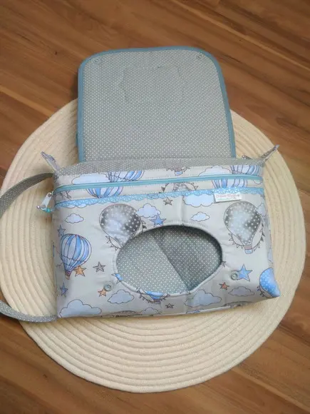 Necessaire Porta Fraldas e Lenço Umedecido