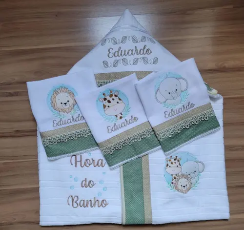 Toalha de Banho e Fraldas de Boca kit 4 peças