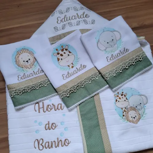Toalha de Banho e Fraldas de Boca kit 4 peças