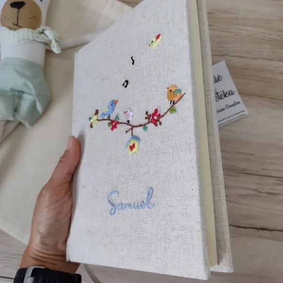 Caderno de Assinaturas Passarinhos Bordado a Mão A5