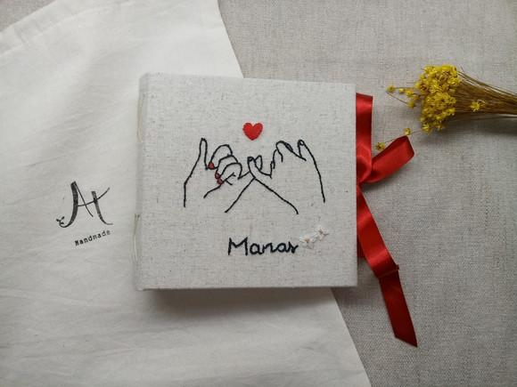 Mini Álbum Manas Bordado à Mão