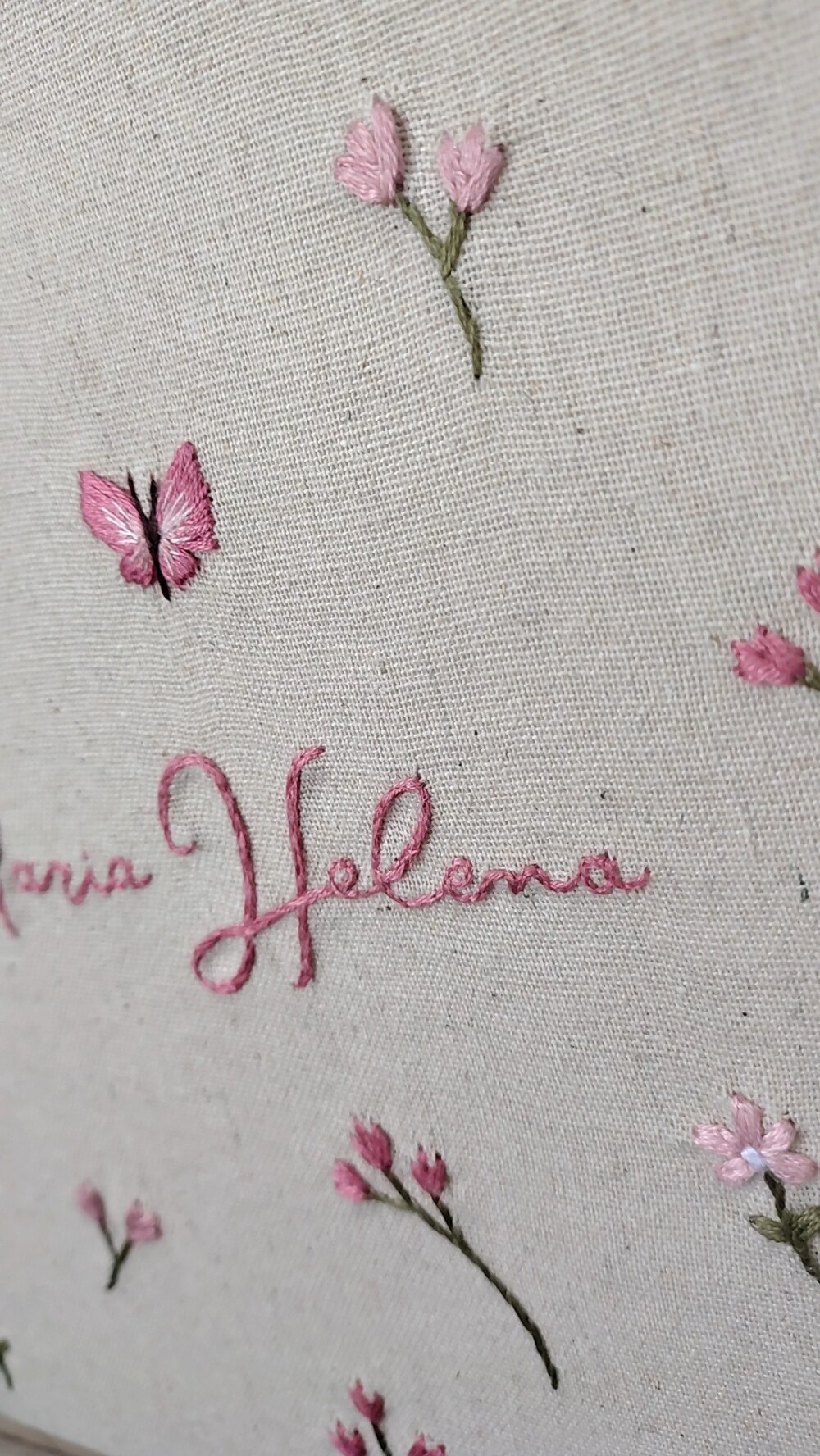 Livro do bebê flores e borboletas bordado a mão