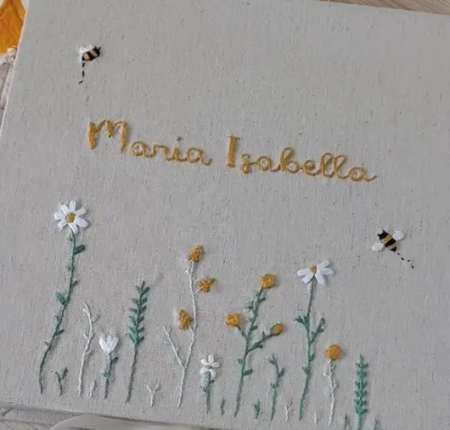 Álbum de Fotos Bordado Jardim Amarelo 22 x 22 cm