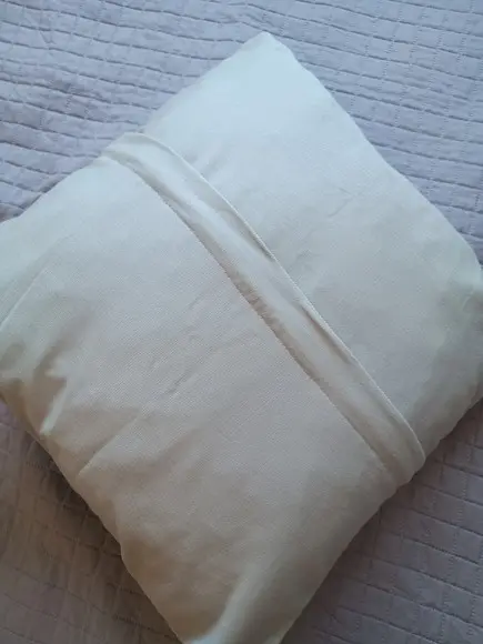 Almofada Passarinho Bordada a Mão