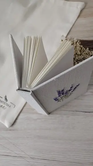 Caderno Bordado Lavanda 10x15cm