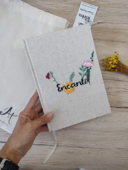 Caderno Personalizado Bordado a Mão