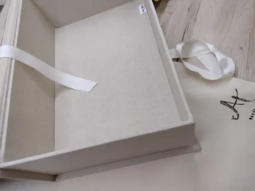 Caixa Batismo Bordada a Mão 30x20x8