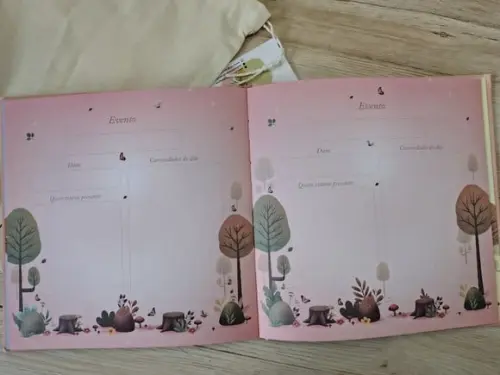 Livro do Bebê Selva Bordado a Mão