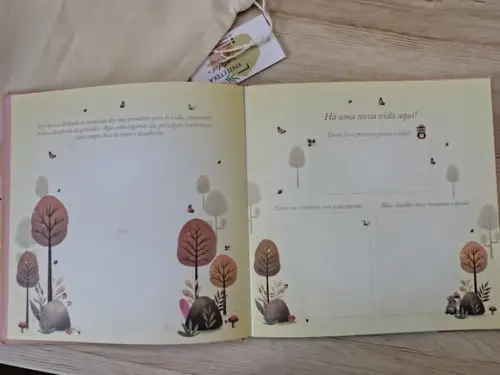 Livro do Bebê Selva Bordado a Mão