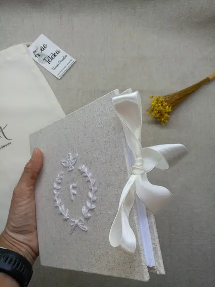 Mini Álbum Batizado Bordado à Mão