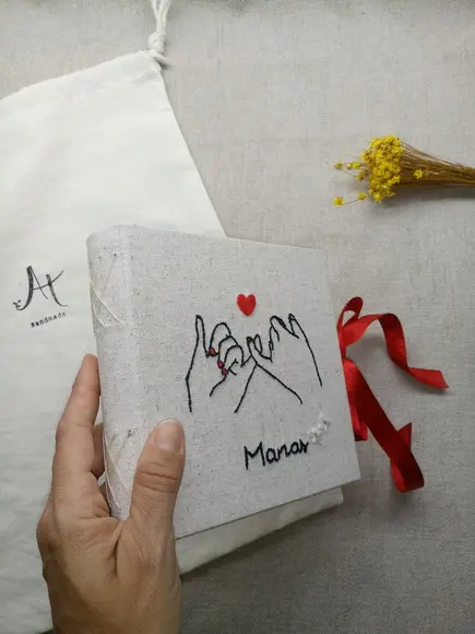 Mini Álbum Manas Bordado à Mão