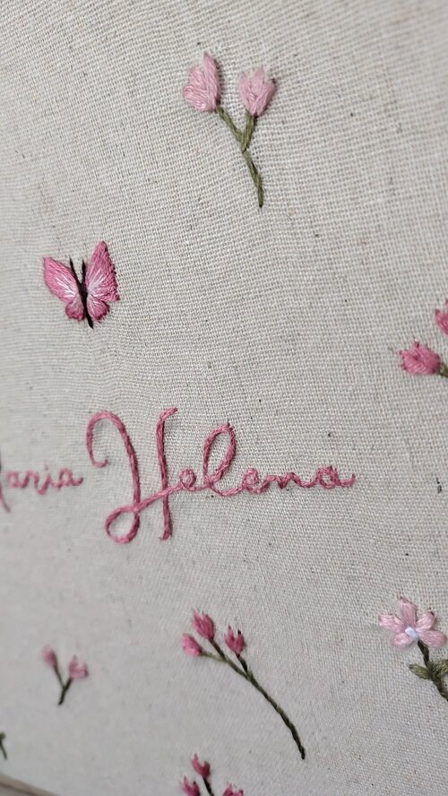 Livro do bebê flores e borboletas bordado a mão
