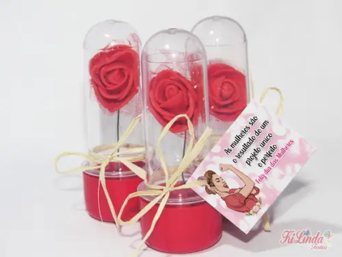 Mini Rosa no Tubete Lembrancinha dia das Mulheres