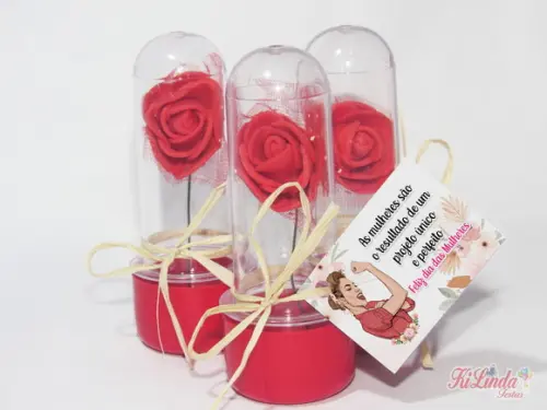 Mini Rosa no Tubete Lembrancinha Dia das Mulheres
