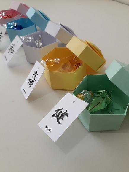 Enfeites de Tsuru com Ventosa - 10 Un.