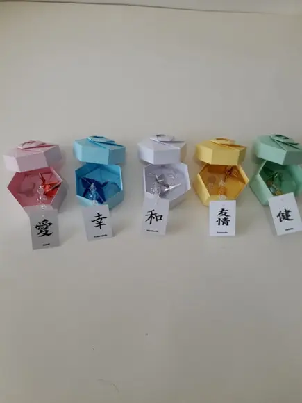 Enfeites de Tsuru com Ventosa - 10 Un.