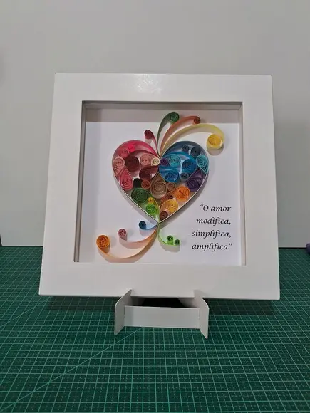 Quadro Decorativo em Quilling - Coração / Amor
