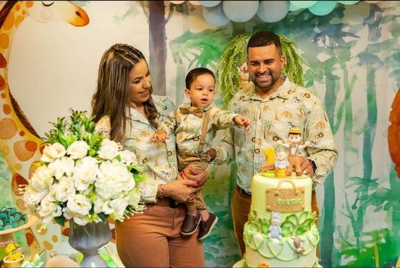 Roupa Safari Tal Pai Tal Filho e Mãe