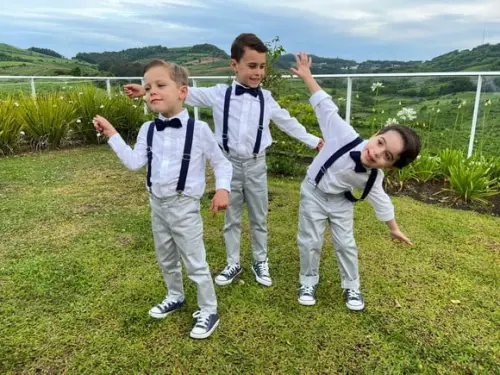 Roupa Pajem Cinza