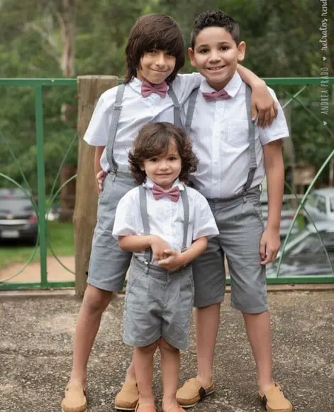 Roupa Pajem cinza