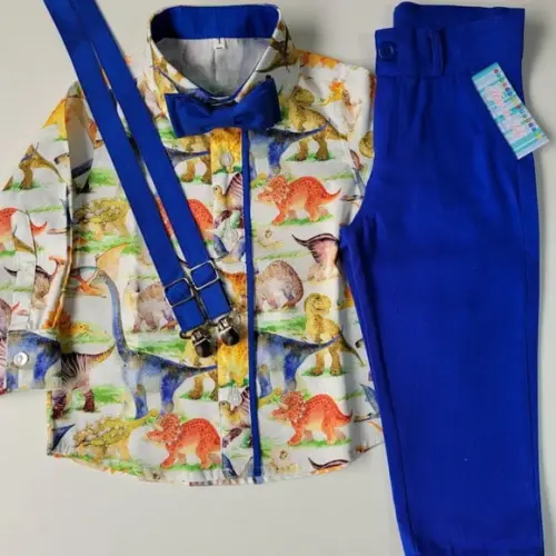 Look Camisa Dinossauro e Calça
