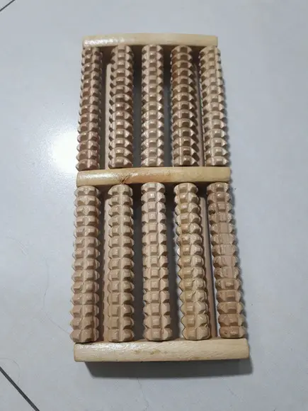 Massageador de Pés Madeira