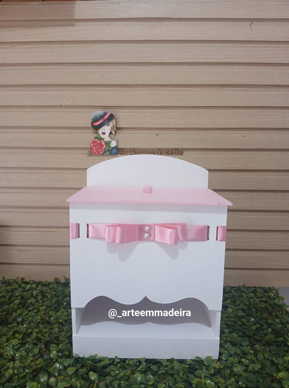 PORTA FRALDAS MENINA LAÇOS