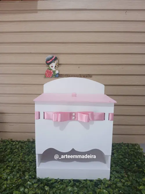 PORTA FRALDAS MENINA LAÇOS