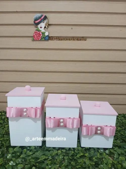 TRIO DE POTINHOS HIGIENICOS MENINA LAÇOS