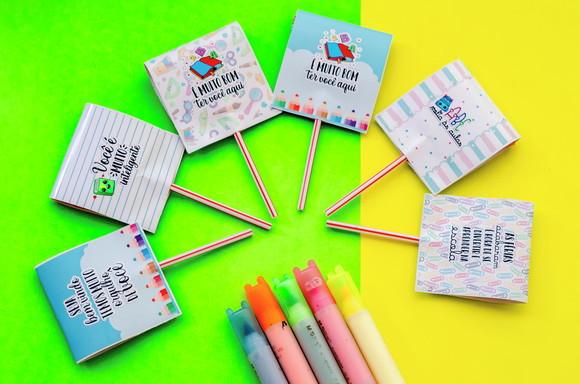 BRINDE VOLTA AS AULAS PIRULITO PERSONALIZADO
