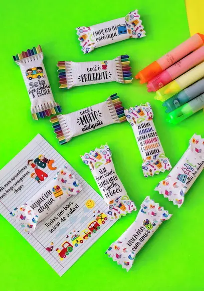 BRINDE BALA E CARTÃO PERSONALIZADO VOLTA AS AULAS