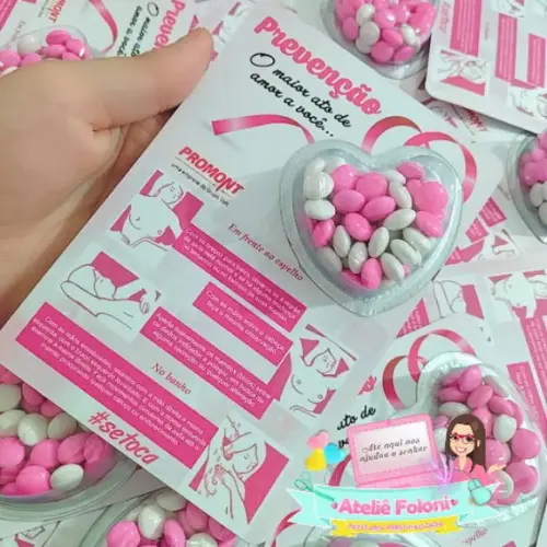 Cartão com Blister de Doces Outubro Rosa