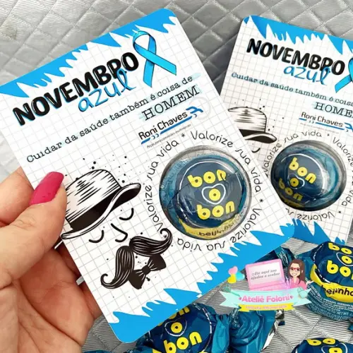 Cartão Novembro Azul com Doces ou Chocolate