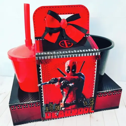Kit Cineminha na Caixa Deadpool