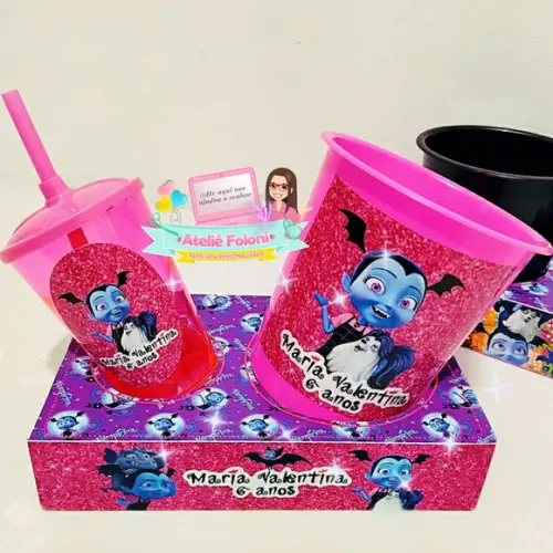 Kit Cineminha na caixa Vampirina