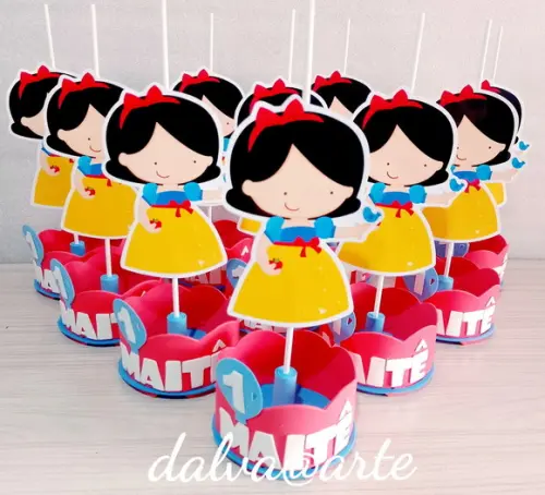 Centro de Mesa Branca de Neve