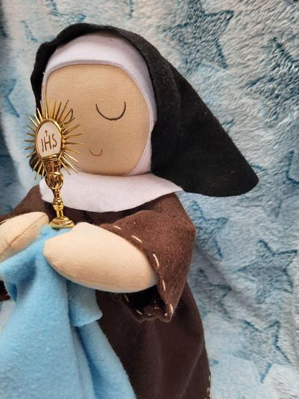 Santa Clara em Tecido e Feltro