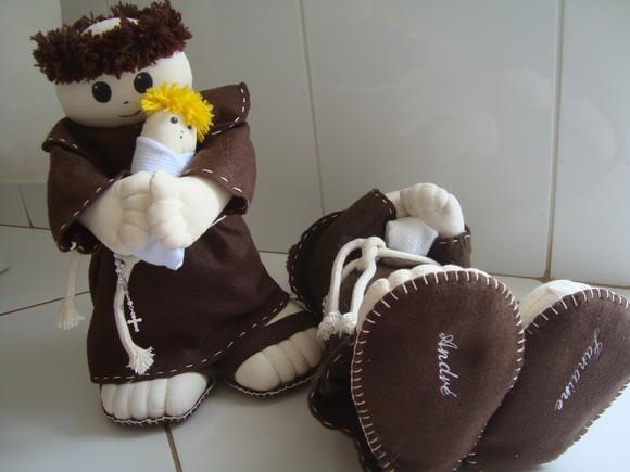 SANTO ANTÔNIO DE TECIDO PERSONALIZADO PARA CASAMENTO