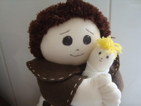SANTO ANTÔNIO DE TECIDO PERSONALIZADO PARA CASAMENTO