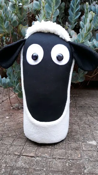 PESO DE PORTA OVELHA NEGRA