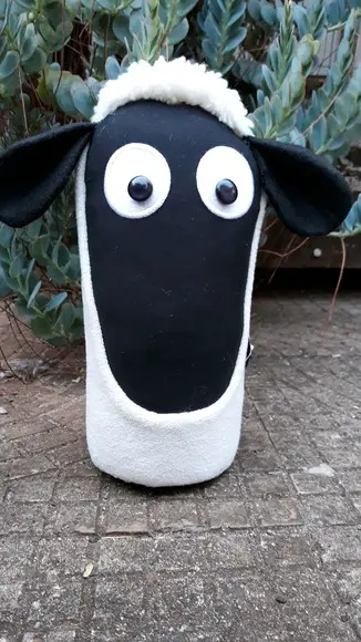 PESO DE PORTA OVELHA NEGRA