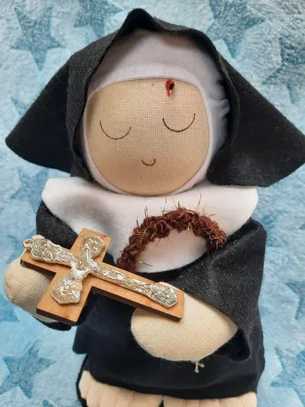 Santa Rita de Cássia em Tecido e Feltro