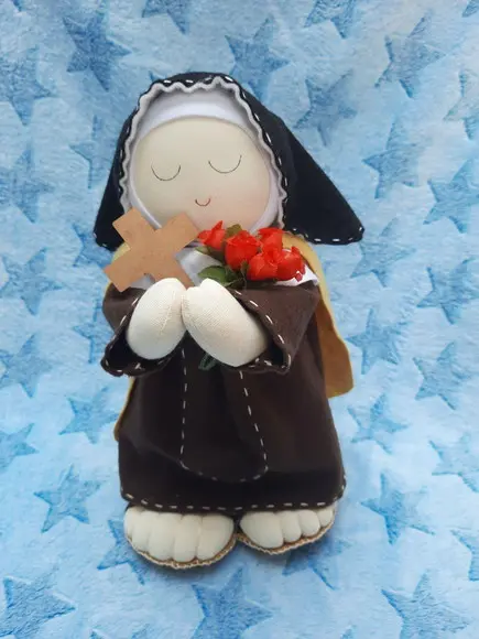 Santa Terezinha em Tecido e Feltro