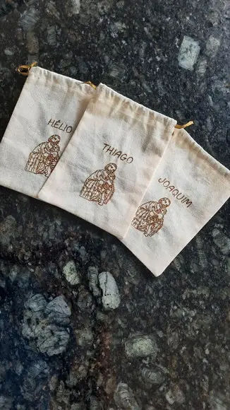 Saquinho de São José Bordado Personalizado