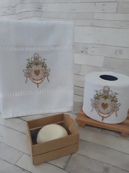 toalha de lavabo e Porta Papel higiênico