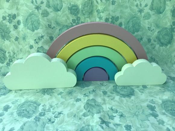 Arco-íris com nuvens em MDF