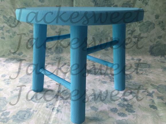 Banquinho em Madeira Azul Claro