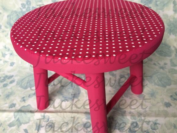 Banquinho em Madeira Pink 02