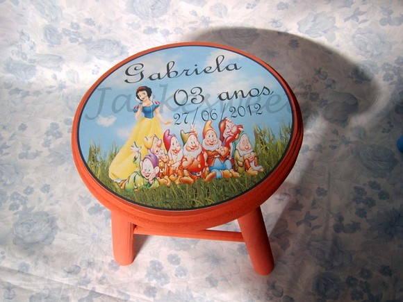 Banquinho em mdf Personalizado