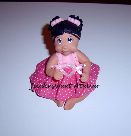 Boneca de vestido em biscuit